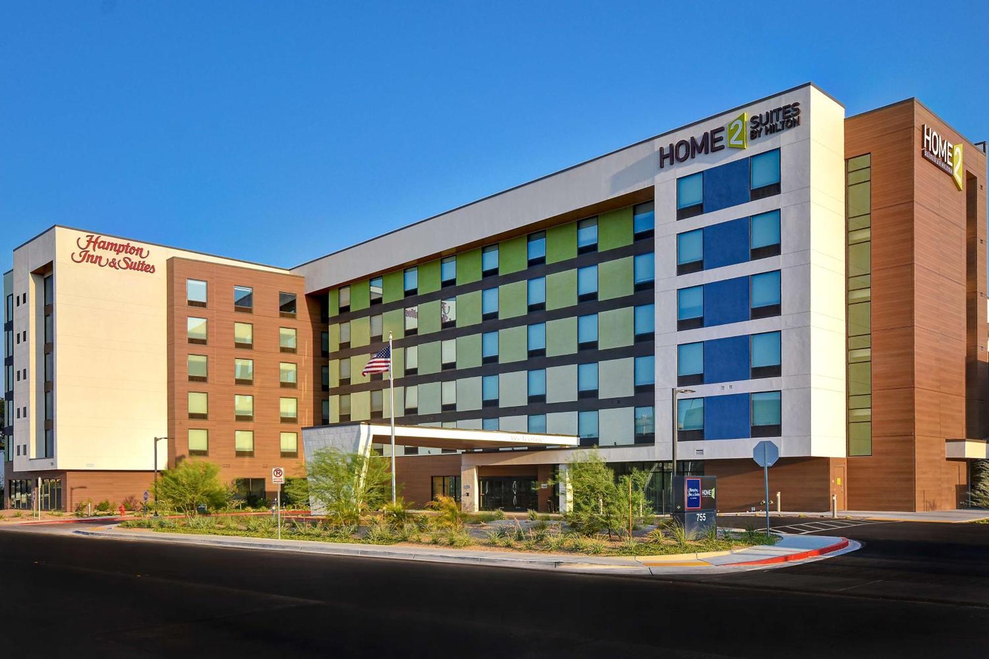 Hampton Inn & Suites Las Vegas Convention Center - No Resort Fee Exterior photo